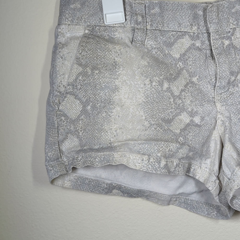 Hurley Lowrider Classic Fit Short Size 11 Juniors Multicolored Cuffed Low Rise - Picture 6 of 7